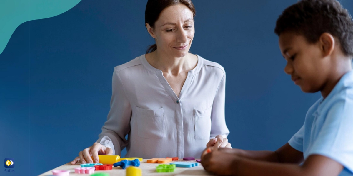 [Eltern nehmen mit ihrer Tochter an einer Kindertherapiesitzung teil