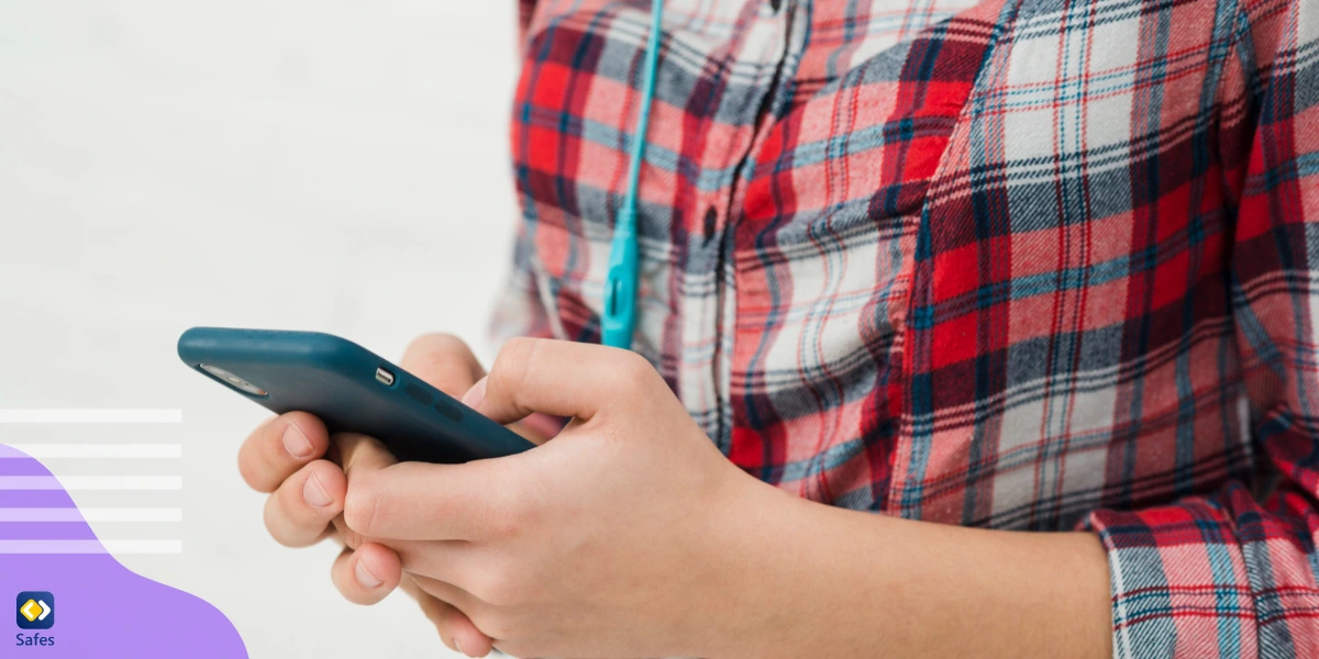 A teenager using Wizz as a medium for sexting.