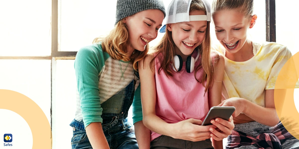 friend teen group using phone happily